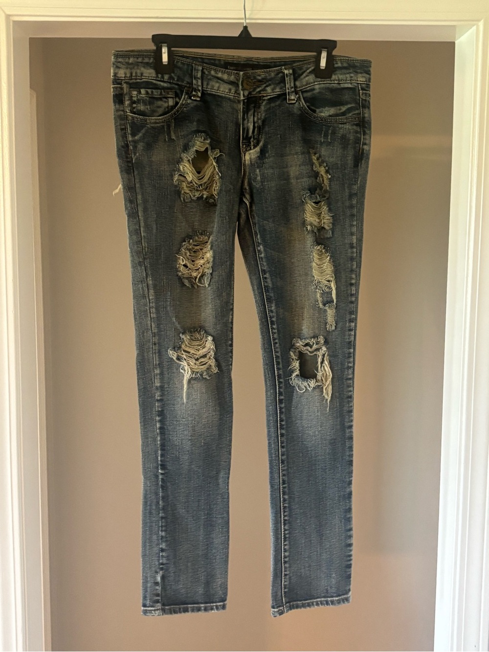Rue21 Women's Distressed Dark Blue Skinny Jeans
